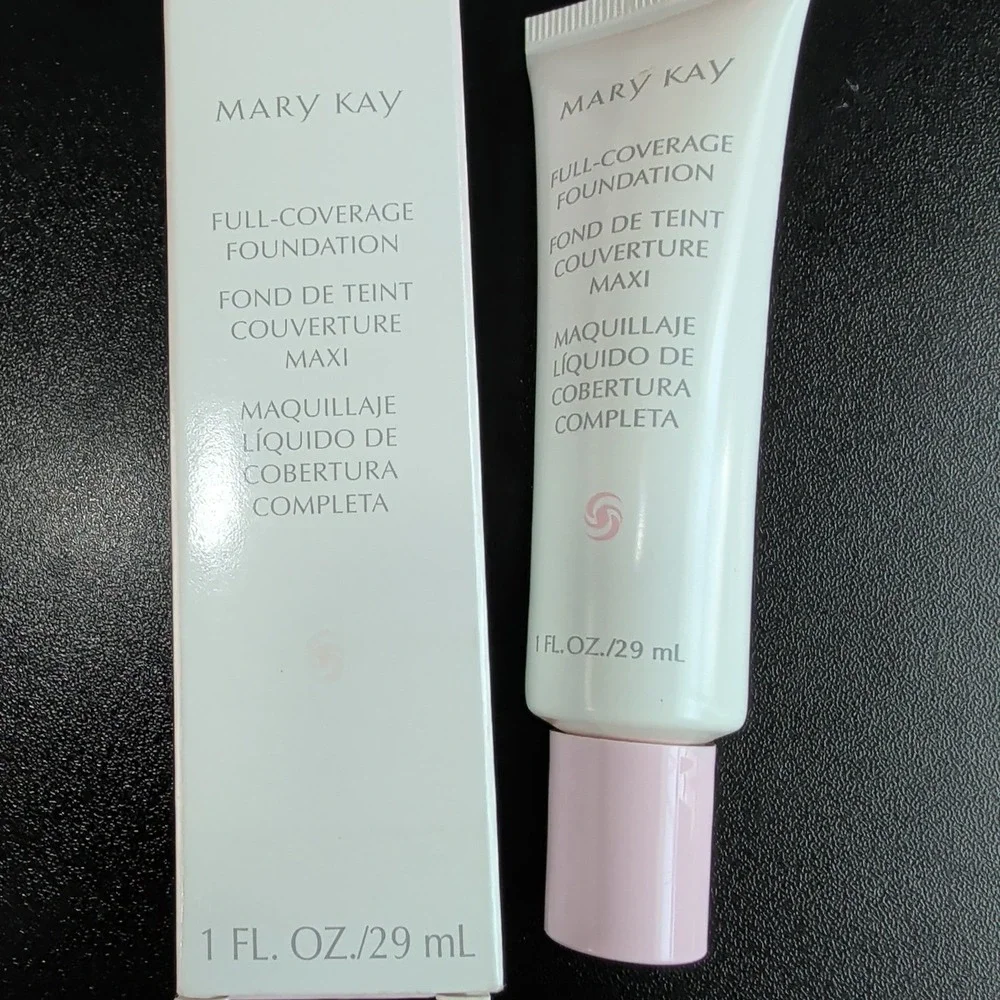 Mary Kay Full-Coverage Foundation Bronze 808 Matte Liquid Makeup 1 fl oz 379100